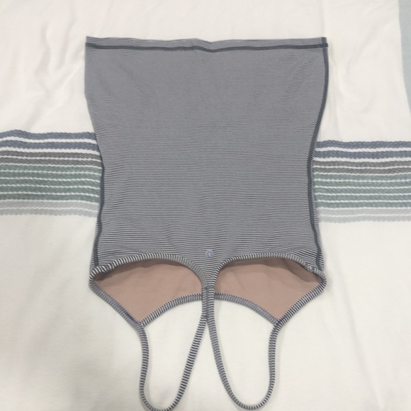 Lululemon tank - Picture 3 of 5